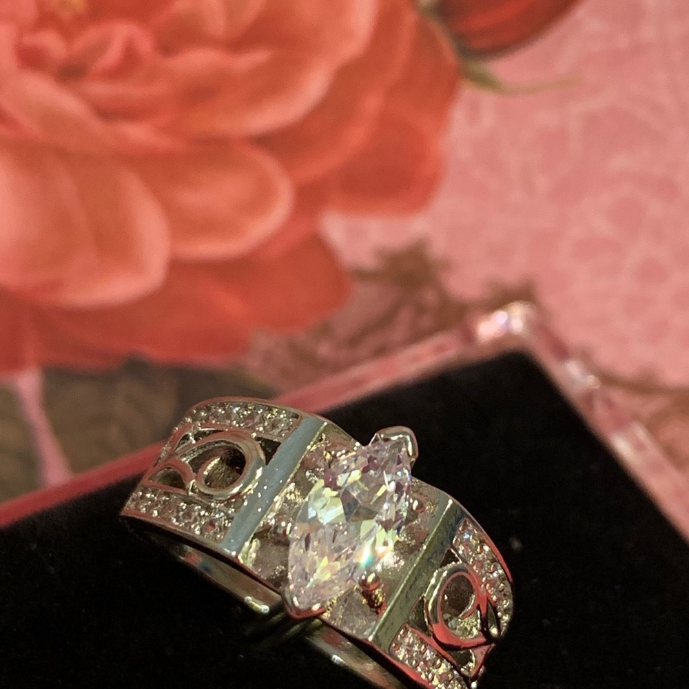 Beautiful Intricate Design 925 Ring